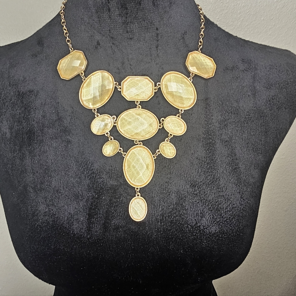 Vintage Gold Statement Pendent - image 2